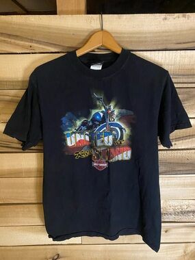 Harley-Davidson Black Graphic Tee United We kick Stand size small (tag M)